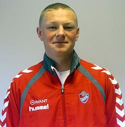 Sam hefur nú yfirgefið Hauka og snúið aftur til Englands